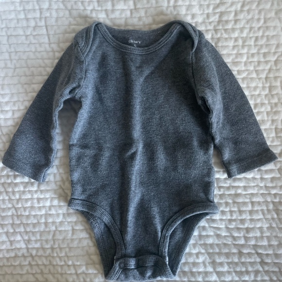 BABY BOY SIZE 9 MONTHS FALL/WINTER CLOTHING BUNDLE - Picture 6 of 11